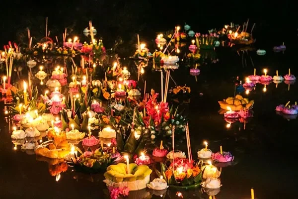 Loy Krathong (Thái Lan)