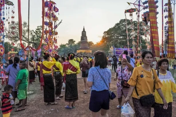 Những Festival Châu Á Độc Đáo Không Thể Bỏ Lỡ